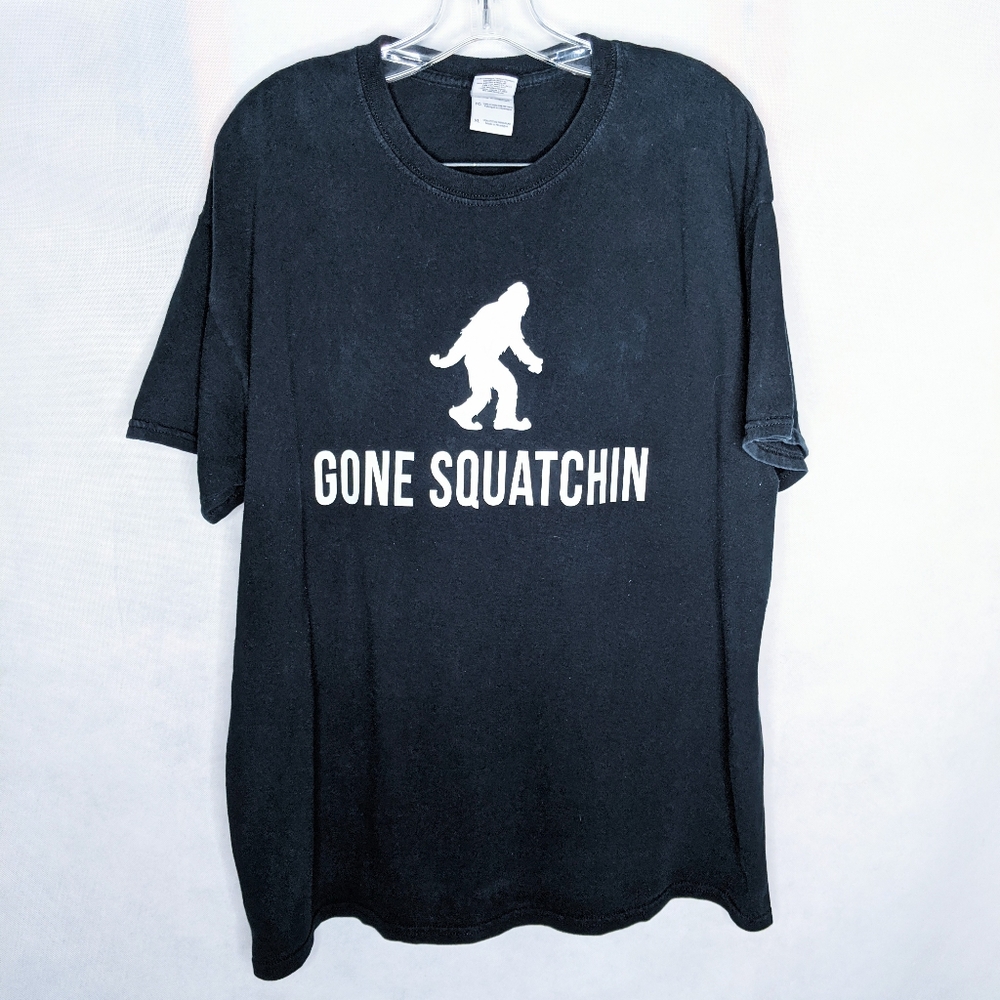 Sasquatch Big Foot Funny T-shirt - Picture 2 of 6